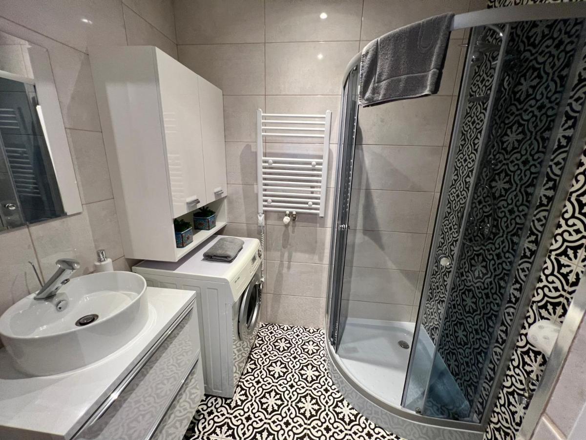 Apartamenty Koktajlove Kielce Rum bild