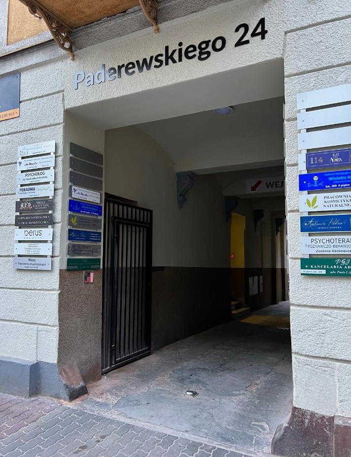 Apartamenty Koktajlove Kielce Exteriör bild