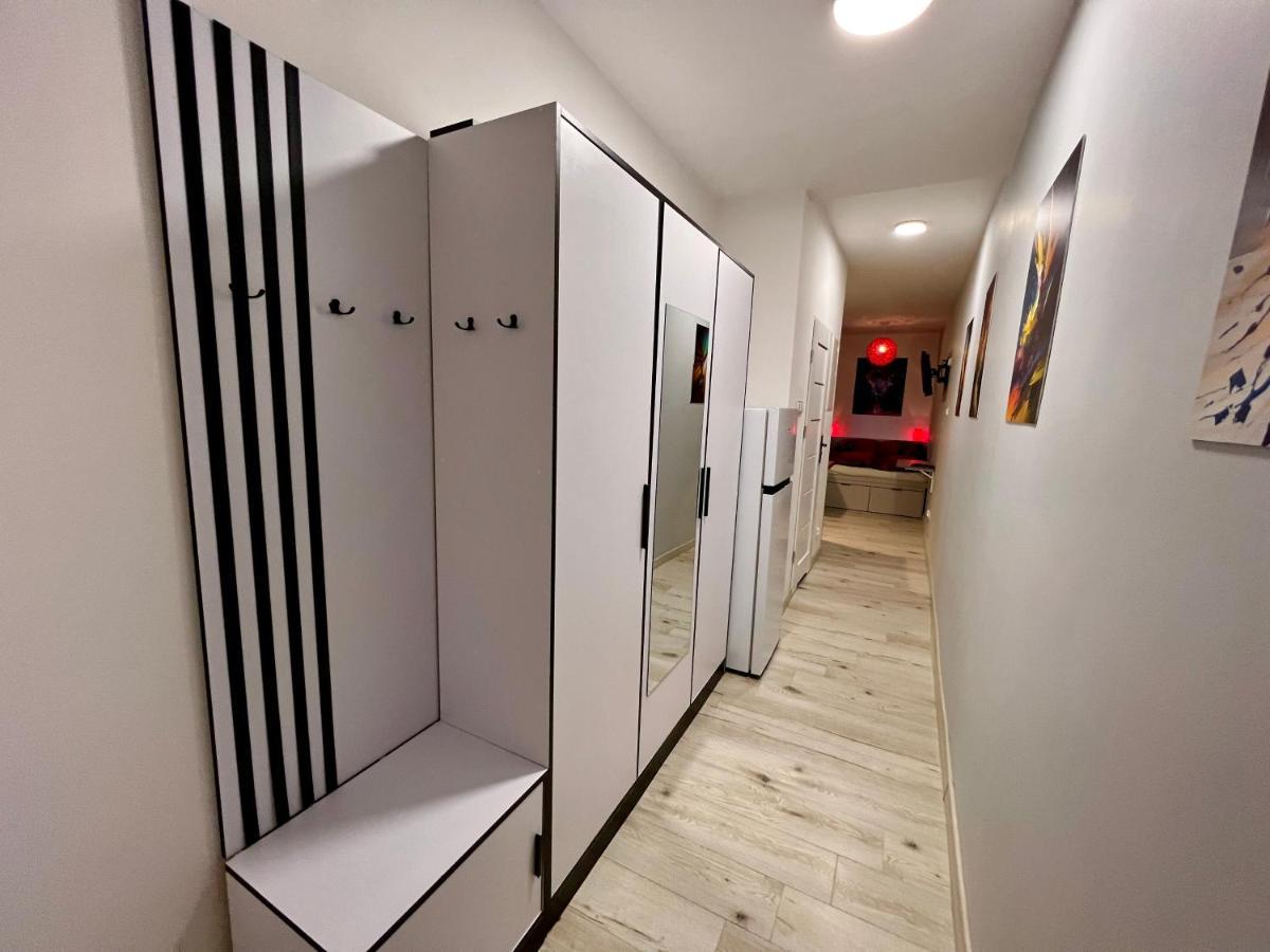 Apartamenty Koktajlove Kielce Exteriör bild