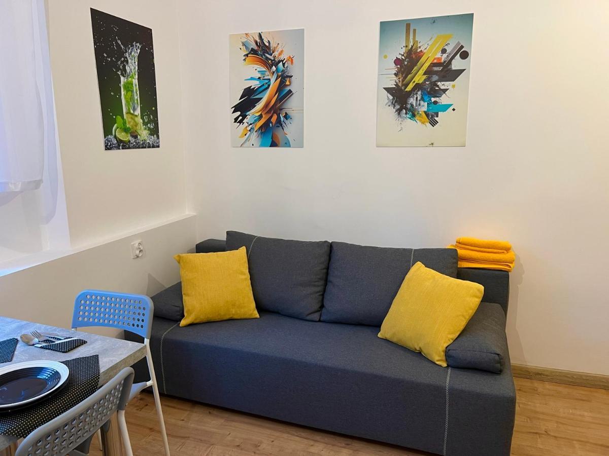 Apartamenty Koktajlove Kielce Exteriör bild