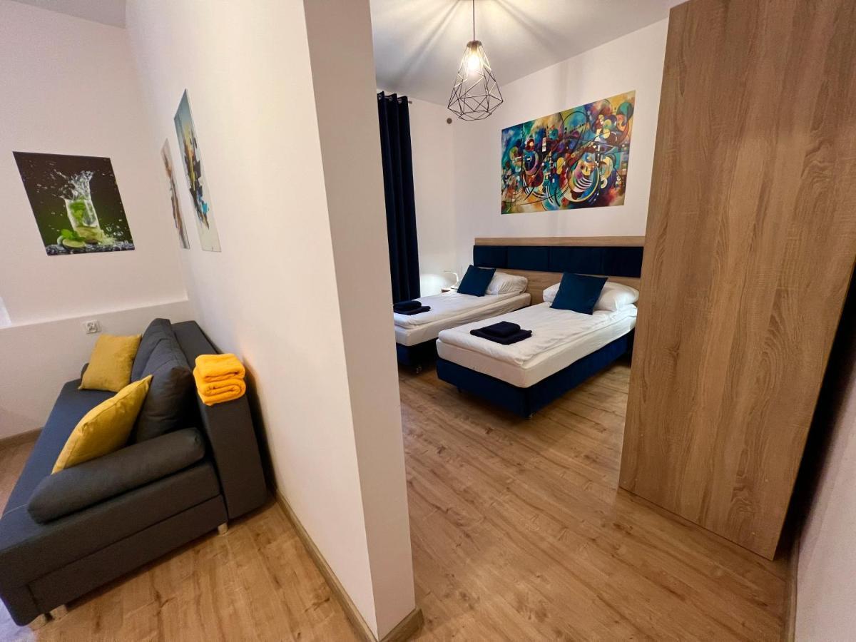Apartamenty Koktajlove Kielce Exteriör bild