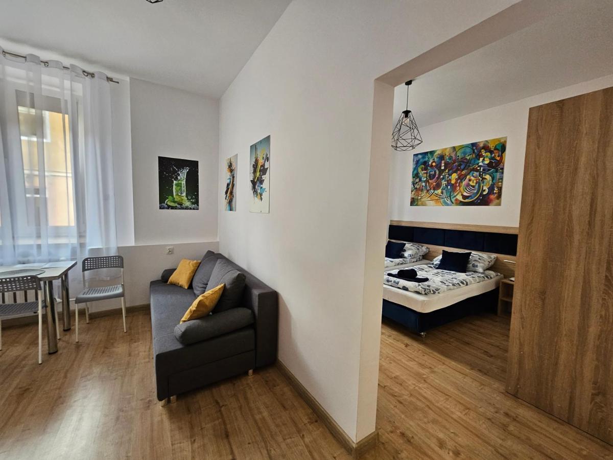 Apartamenty Koktajlove Kielce Exteriör bild