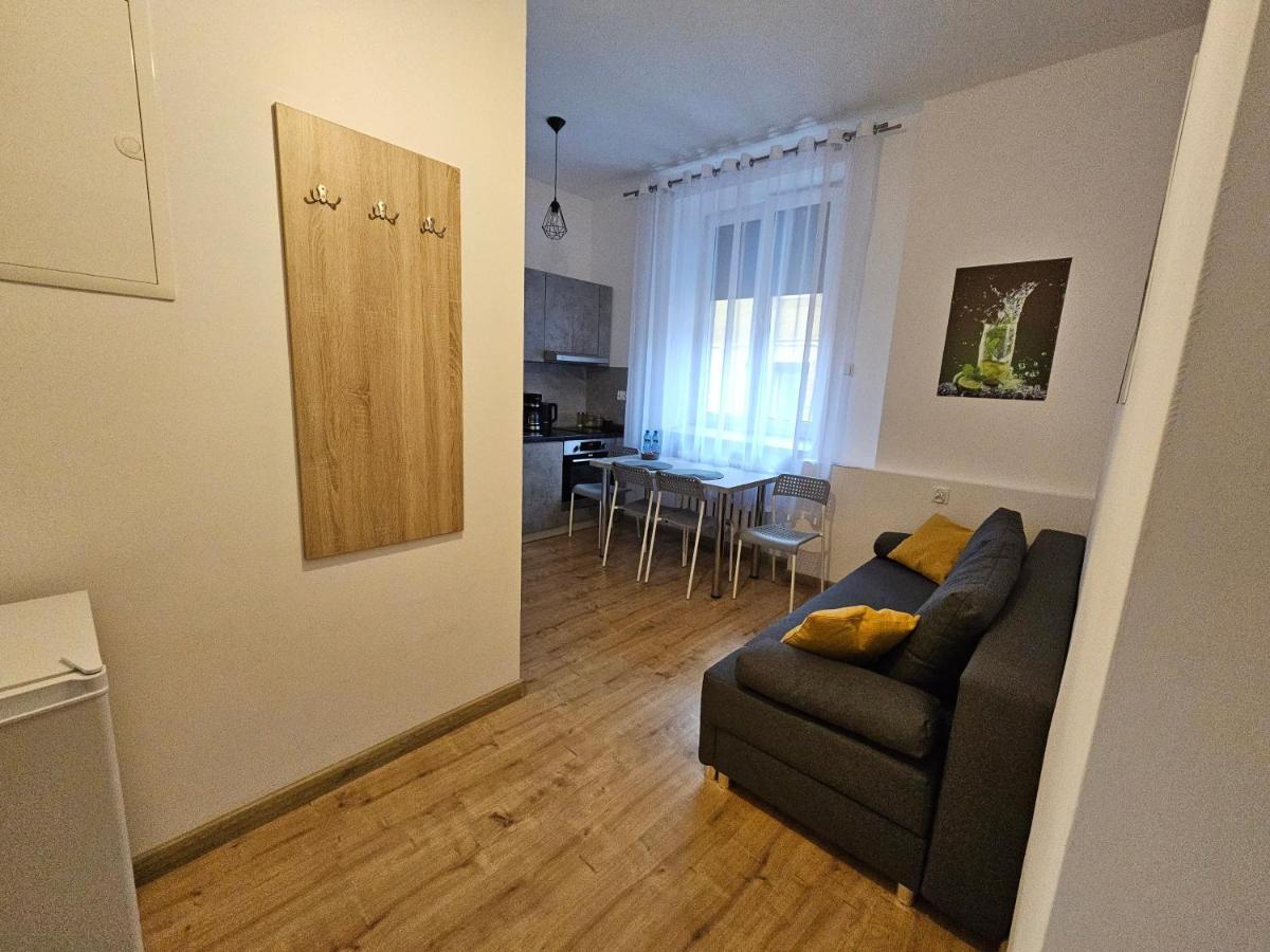 Apartamenty Koktajlove Kielce Exteriör bild